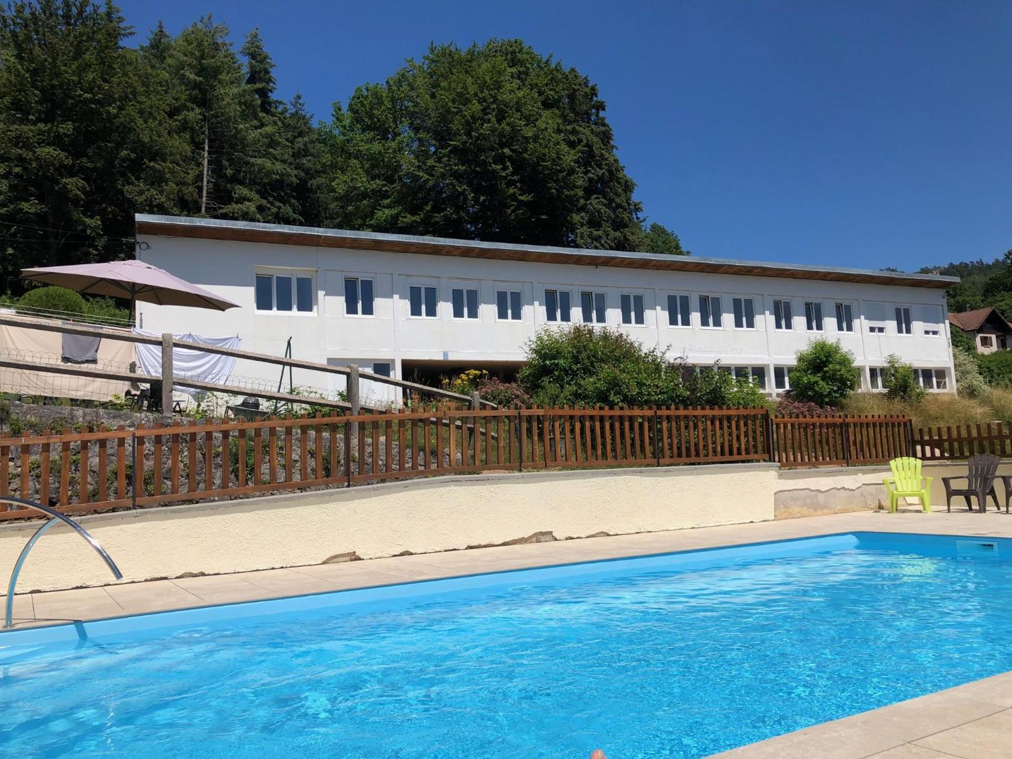 Camping Du Chateau Granges-sur-Vologne Eksteriør bilde